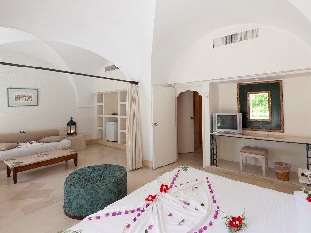 Miramar Hotel 4*
