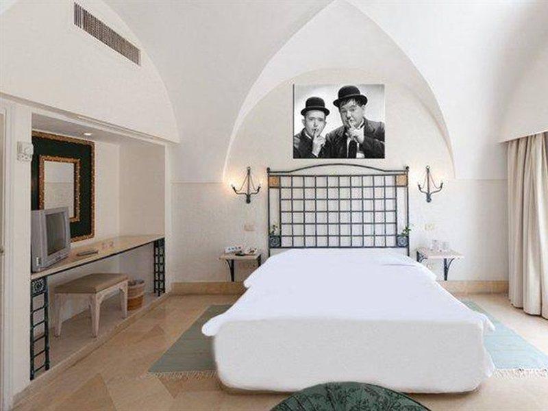 Miramar Hotel