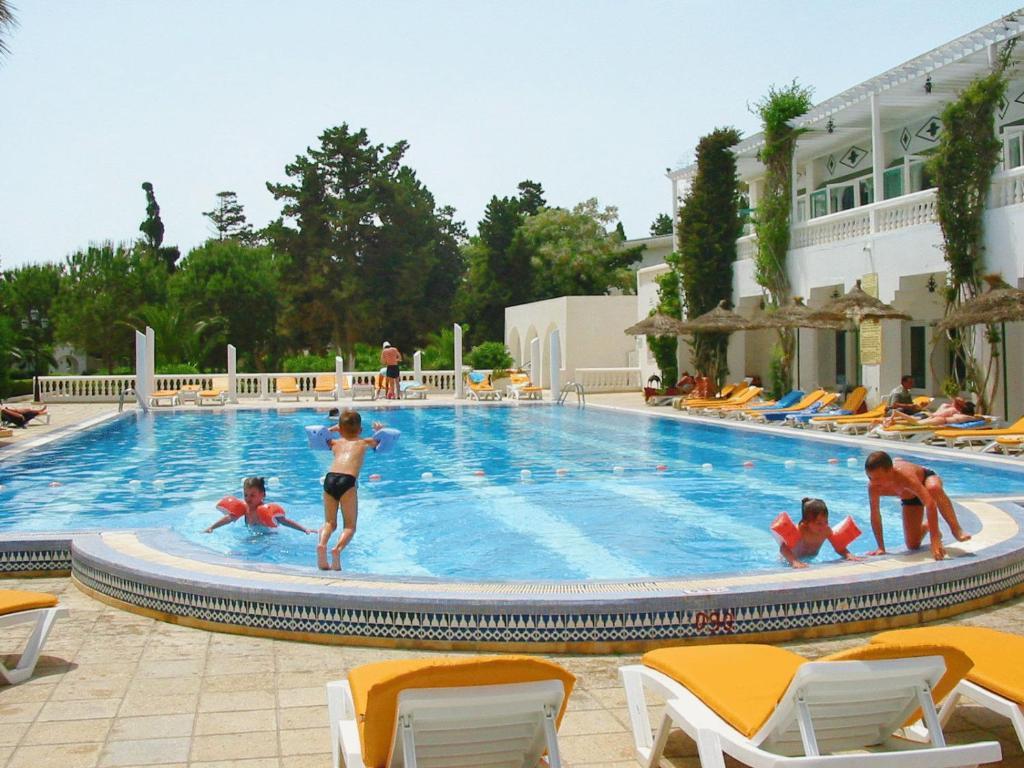 Miramar Hotel 4*